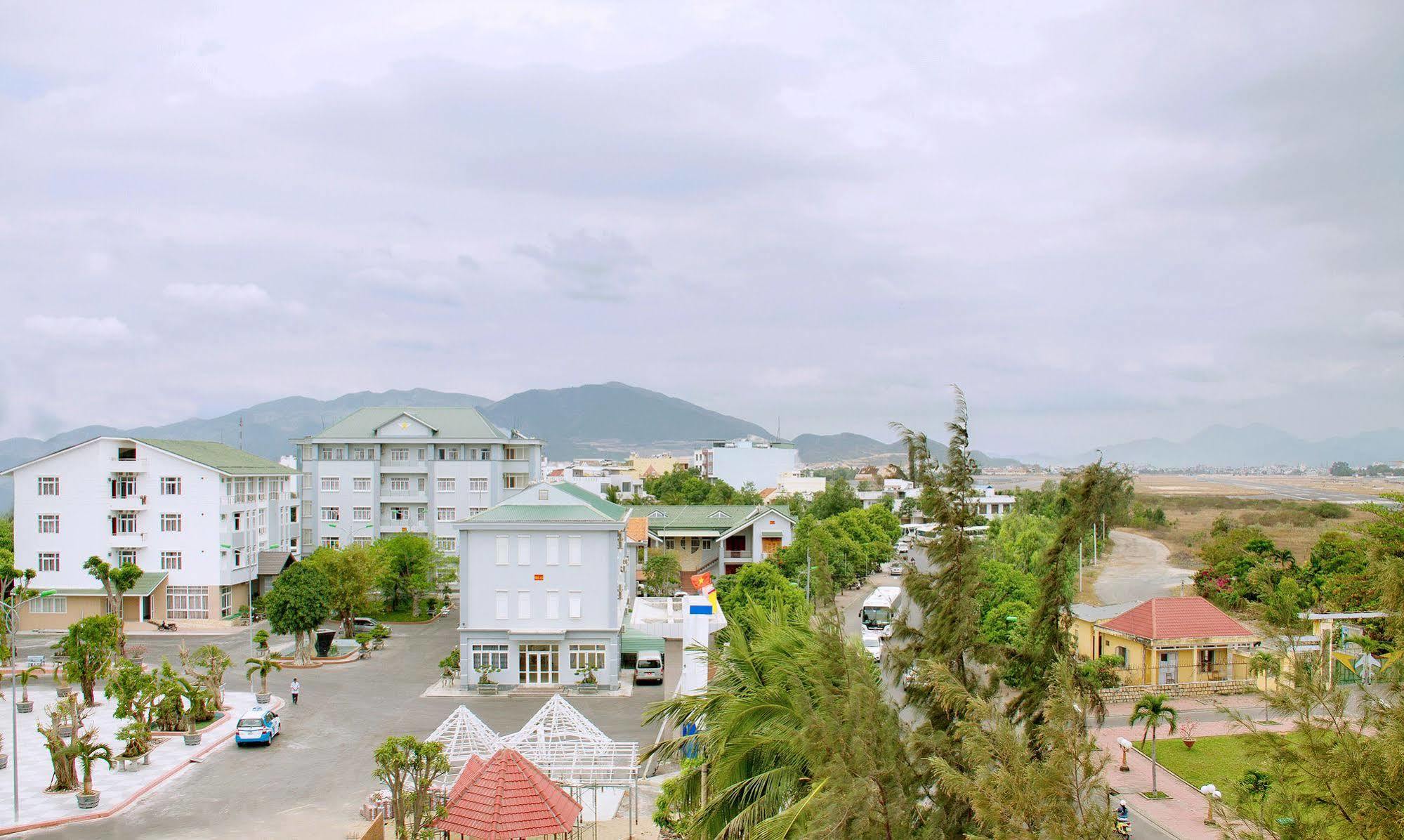 Hotel Sky Nha Trang Exterior foto